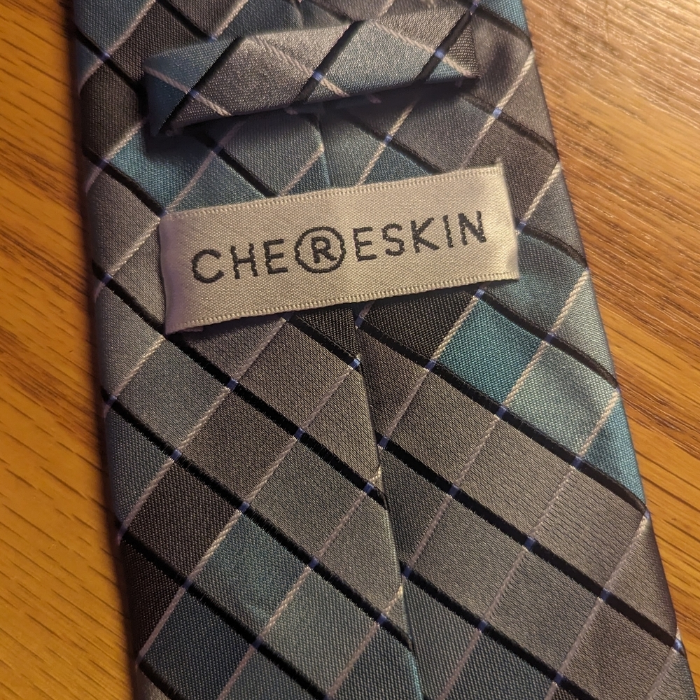 Chereskin neck tie